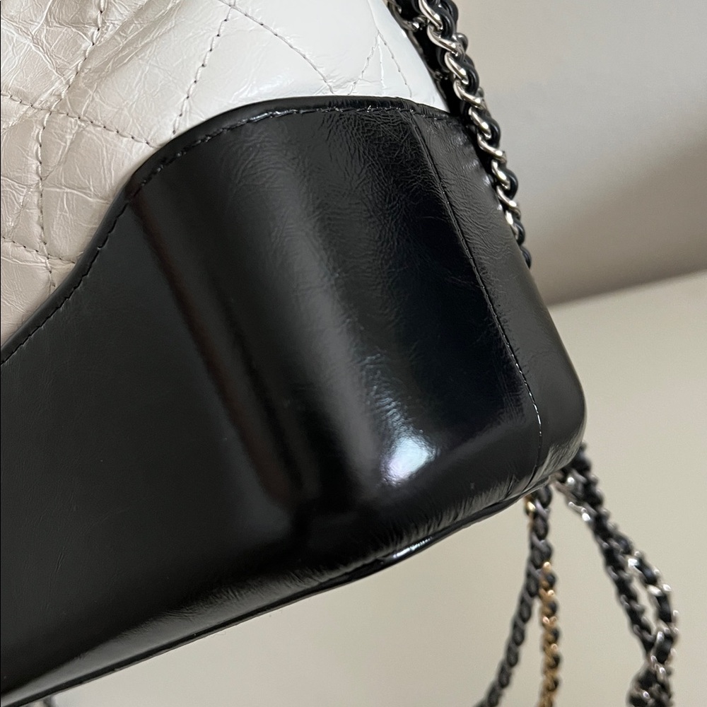 Authentic CHANEL CC Gabrielle Chain Shoulder BagCalfskin Leather - Picture 9 of 17